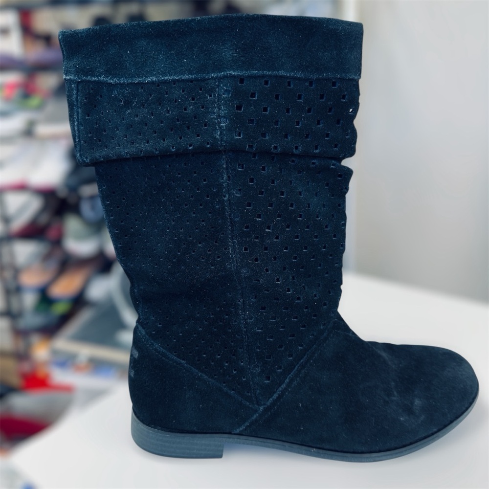 TOMS Serra Women's Black Suede Mid-Calf Slouch Boots Size 8.5 - Picture 3 of 9